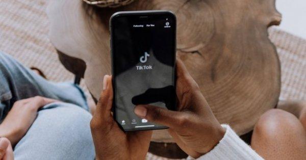 Pedagang Tanah Abang Ini Justru Manfaatkan TikTok Shop Hasilkan Cuan