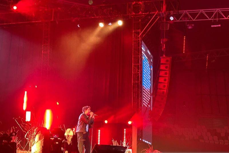 Hindia Buka Penampilan Konser Tunggal di Jakarta