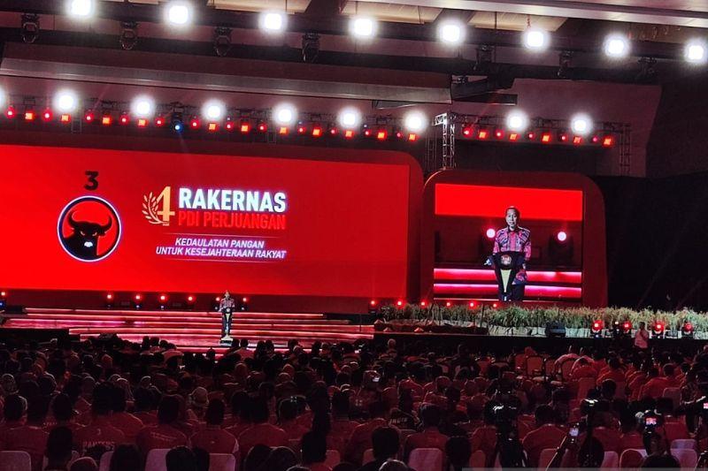 Terungkap Isi Bisikan Jokowi ke Ganjar saat Rakernas IV PDIP