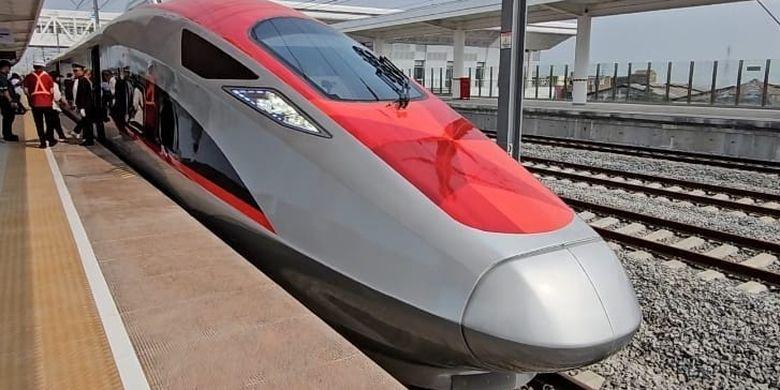 Hari Ini Jokowi Resmikan Kereta Cepat Whoosh, Berapa Tarifnya?