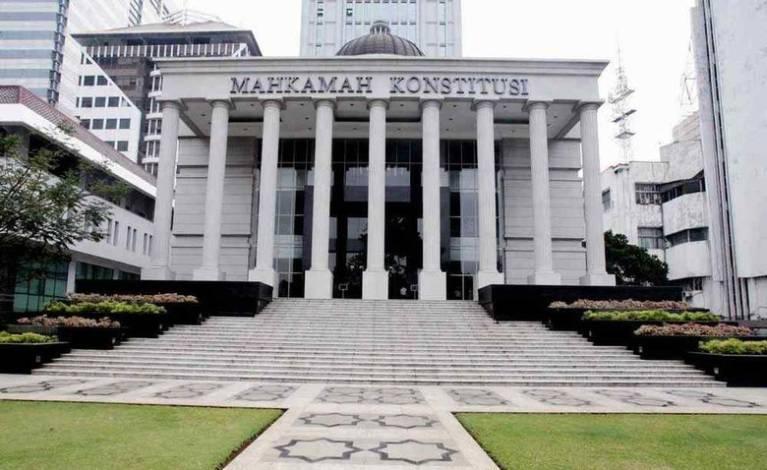 YLBHI Kecam Putusan MK Tolak Gugatan Terhadap UU Cipta Kerja