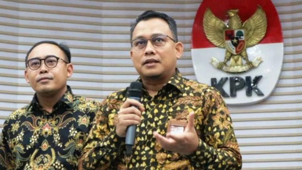 KPK Periksa Walkot Bima sebagai Tersangka Kasus Korupsi