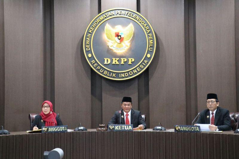 Anggota KPU Lembata NTT Dipecat gegara Selingkuh