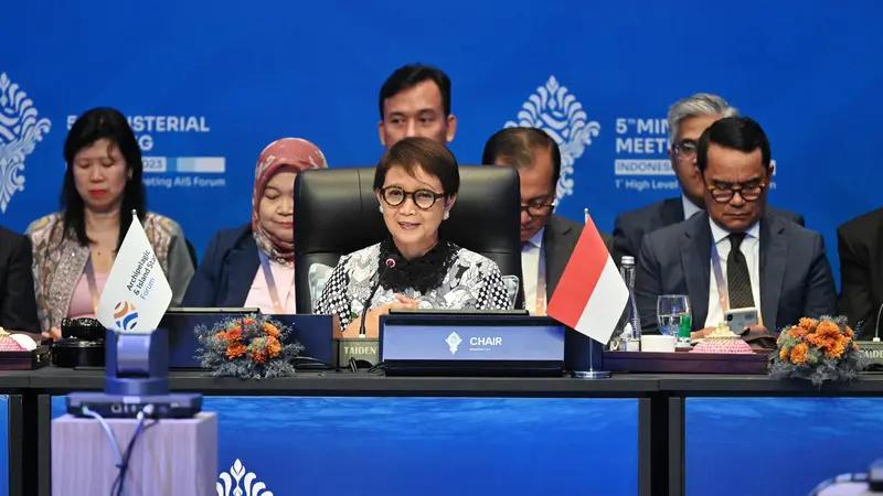 Menlu Retno Minta ICRC Evakuasi WNI dari Jalur Gaza