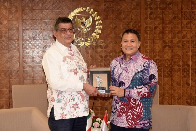 Parlemen Indonesia Perkuat Hubungan dengan Indonesia