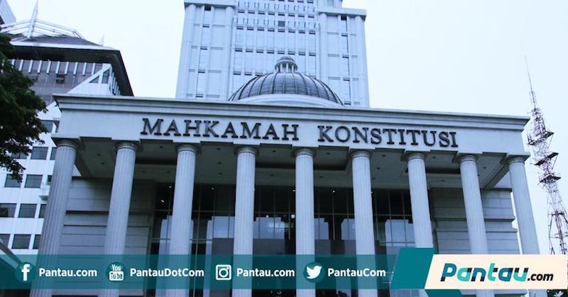 Akses Jalan Depan Gedung MK Ditutup