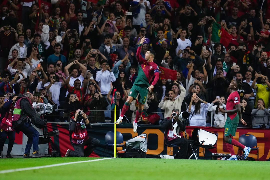 Portugal Berpesta Gol ke Gawang Bosnia