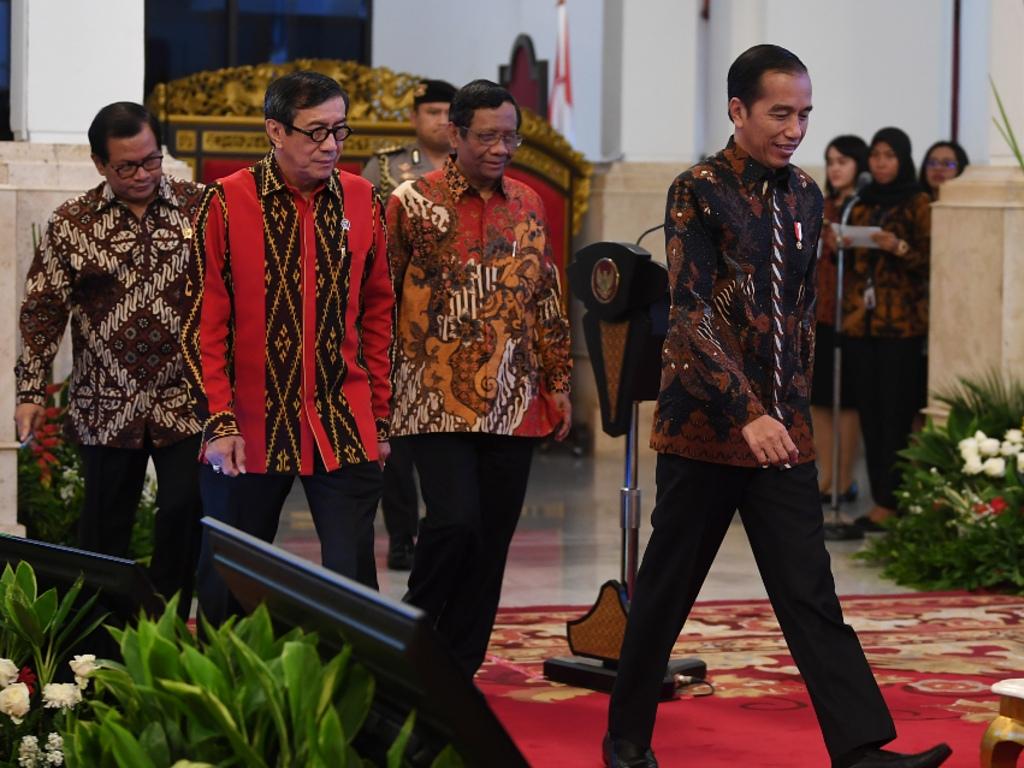 Merujuk Aturan KPU no. 19 Tahun 2023, Jokowi Izinkan Mahfud Maju Cawapres dan Cuti Saat Pendaftaran