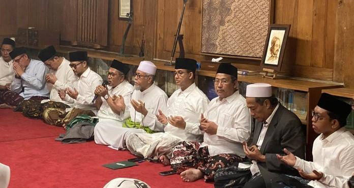 Jelang Pendaftaran Capres-Cawapres Besok, Bacapres KPP Gelar Munajat di Rumah