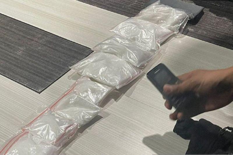 2 Penumpang  Pesawat Ditangkap gegara Bawa Sabu di Bandara Halu Oleo