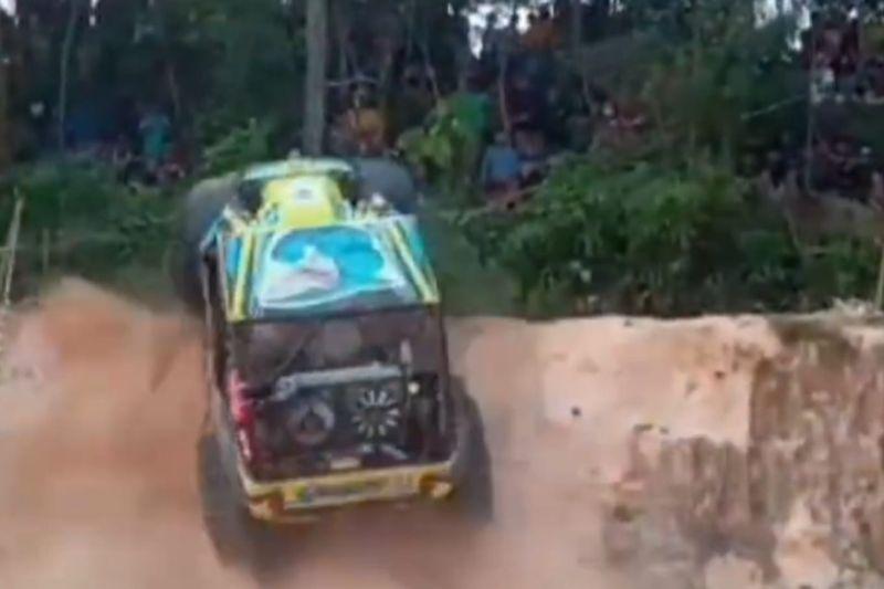 Polisi bakal Periksa Pengemudi Mobil Offroad Tabrak Penonton di Jambi