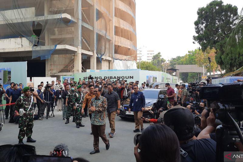 Ganjar-Mahfud Tiba di RSPAD Gatot Seobroto, Siap Jalani Pemeriksaan Kesehatan