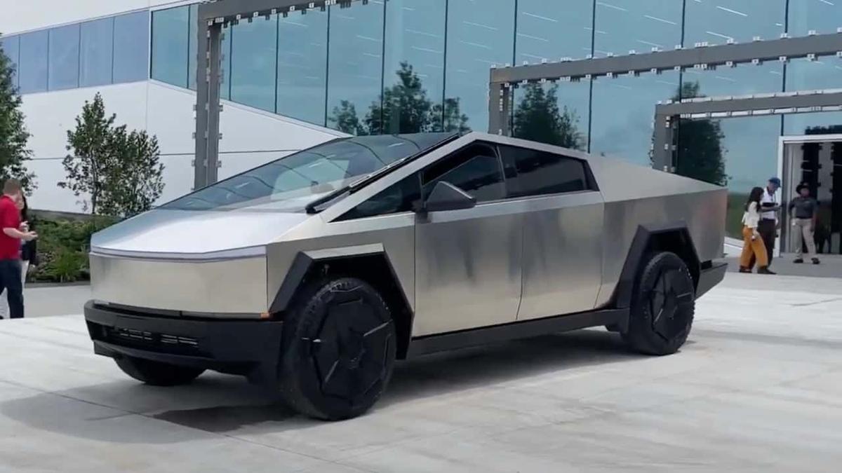 Produksi Cybertruck, Tesla Gali Kuburan Sendiri