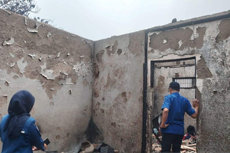 2 Rumah Terbakar dan 8 Ekor Kambing Terpanggang di Tangerang
