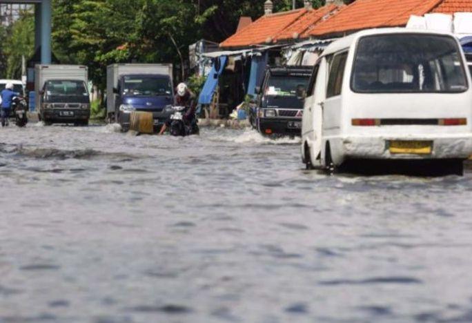 BMKG Imbau Warga Pesisir Waspada Banjir Rob Seiring Fenomena 'Full Moon'