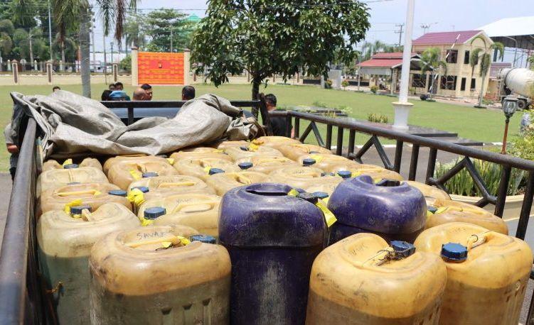 Polisi Buru Pelaku Penyelundupan 1,2 Ton BBM Subsidi di Musi Rawas