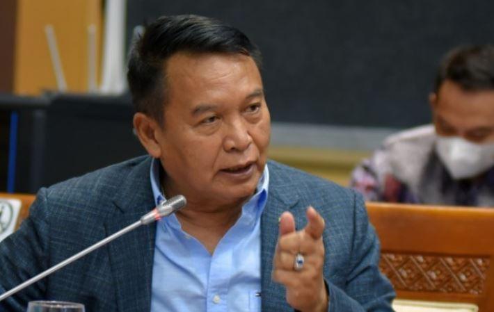 Baliho dan Bendera Dicopotin, PDIP Tersinggung