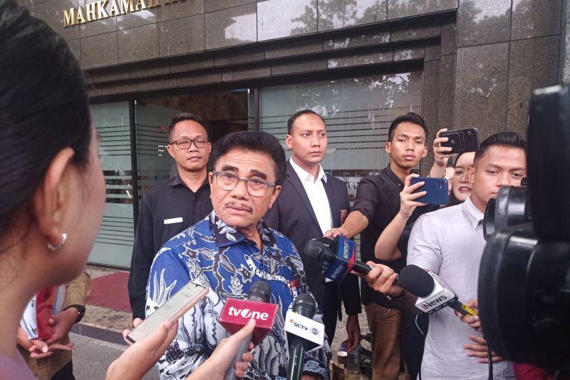 45 Menit Diperiksa MKMK, Hakim Manahan Sitompul: Tidak Ada Tangis dan Tawa