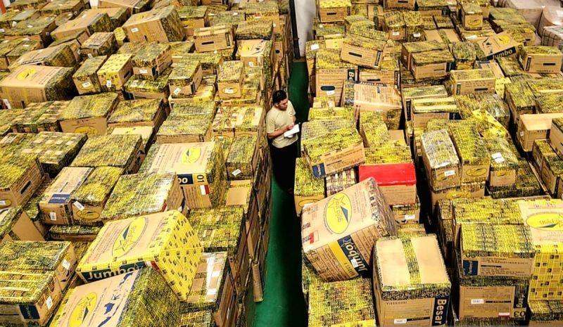 Beleid Impor-Impor Bikin Puluhan Kontainer Barang Kiriman Pekerja Migran Tertahan di Pabean Semarang