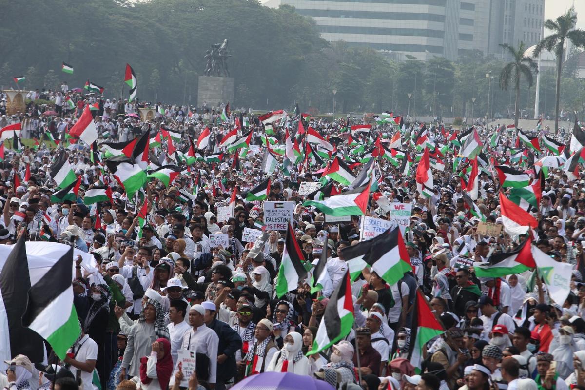 Lautan Manusia Membela Palestina di Jakarta