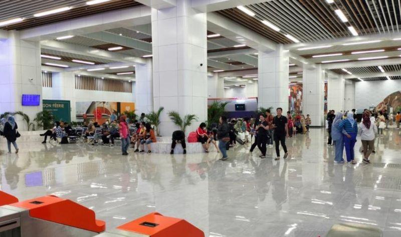 Plafon Bocor, KCIC Pastikan Stasiun Kereta Cepat Halim Berjalan Normal