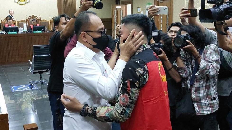 Bersaksi di Depan Ayahnya, Mario Dandy Ogah Disumpah saat Sidang Korupsi Rafael Alun