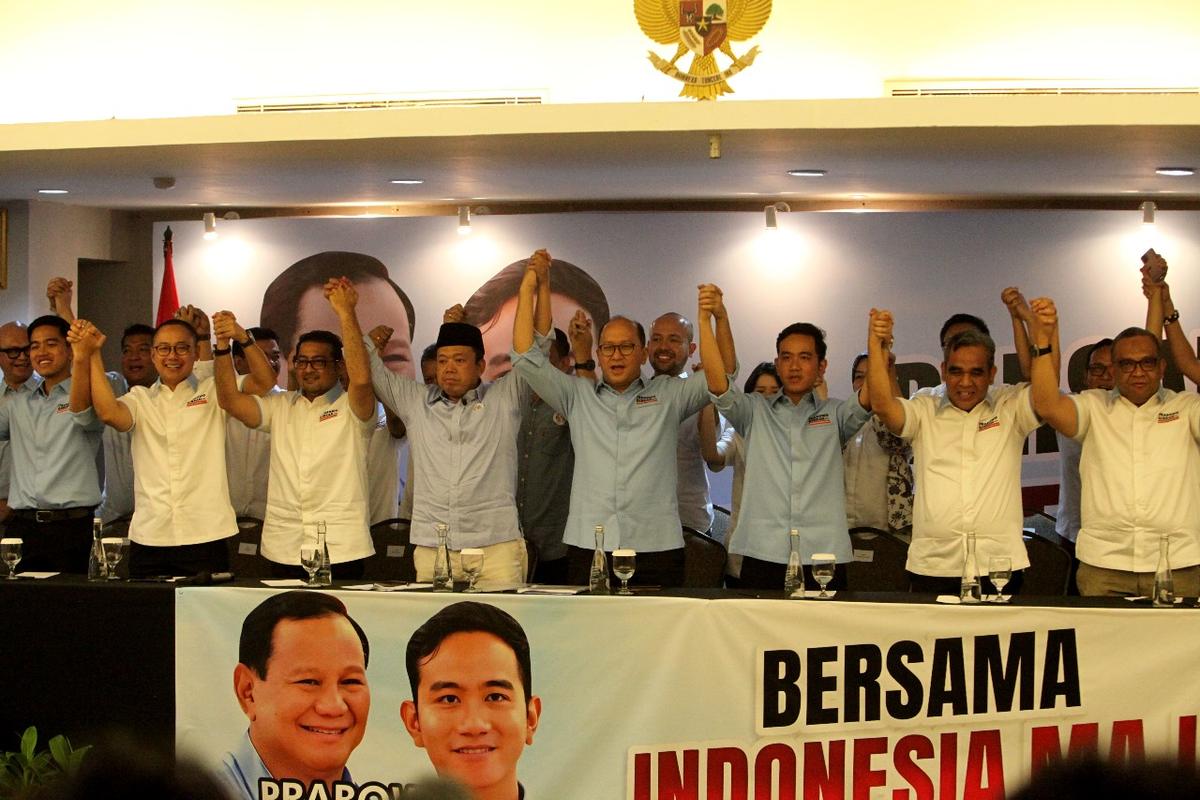 Yenny Wahid Titip Suami ke TKN Prabowo-Gibran, Main Dua Kaki?