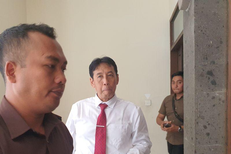 Sidang Korupsi Mantan Rektor Universitas Udayana Ditunda