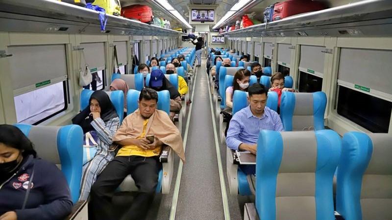 KAI Buka Penjualan Tiket KA Libur Nataru 2023