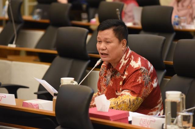 Sudah Nonaktif, Edward Tannur kok Masih Nongol di Komisi IV DPR?