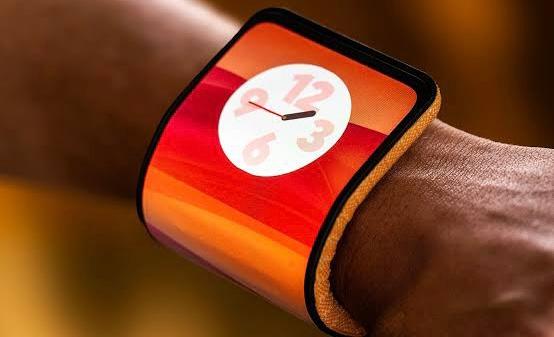 Motorola Pamer Gebrakan Baru, Bikin Ponsel yang Bisa Jadi Gelang