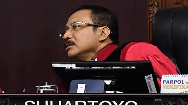 Suhartoyo Niat Kuliah Sospol Malah Kecemplung di Fakultas Hukum, Sekarang Jadi Ketua MK