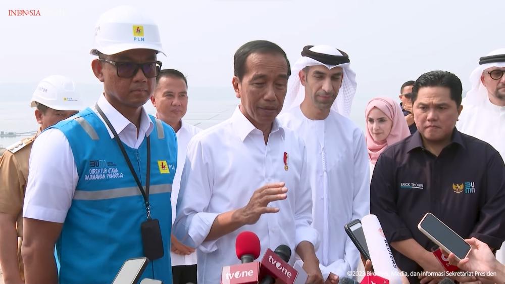 Jokowi Ogah Cawe-cawe Adik Iparnya Dipecat sebagai Ketua MK
