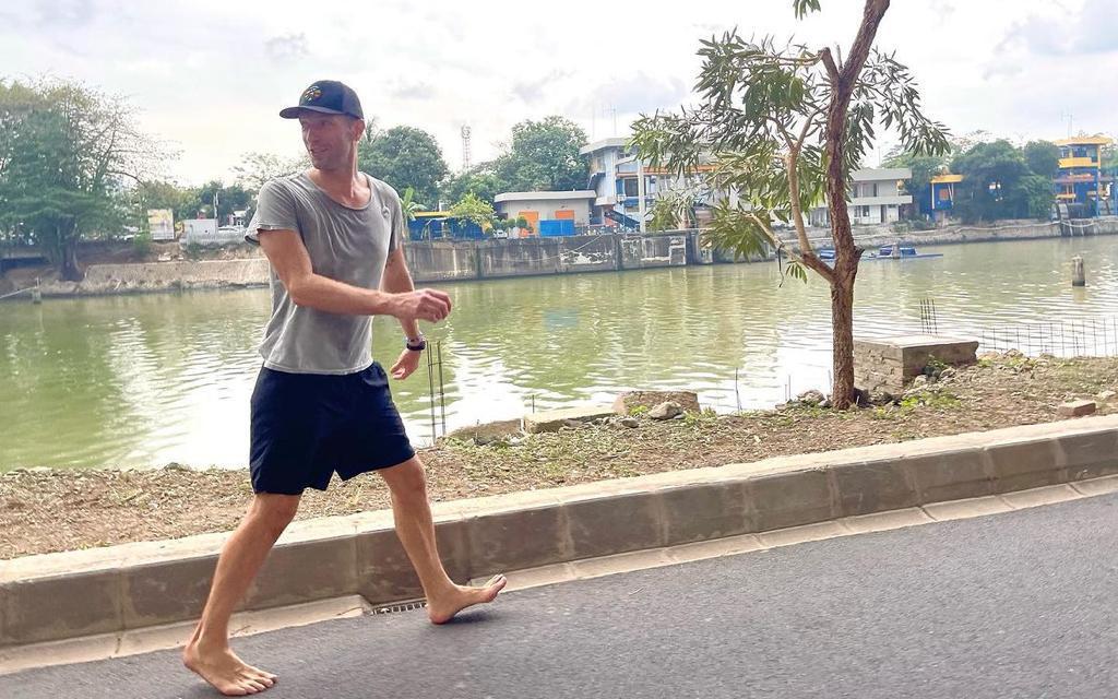 Kocak! Chris Martin Nyeker Keliling Jakarta Jelang Konser Coldplay