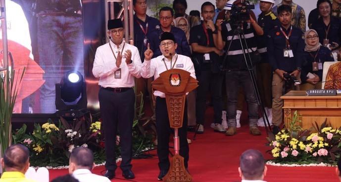 Persilakan Cak Imin Pidato, Anies: Saya Bangga Berpasangan dengan Gus Imin