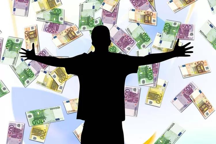 Tidak Hanya Bahagia, Ini Tahapan yang Terjadi Dalam Otak Setelah Mendadak Dapat Rezeki Nomplok