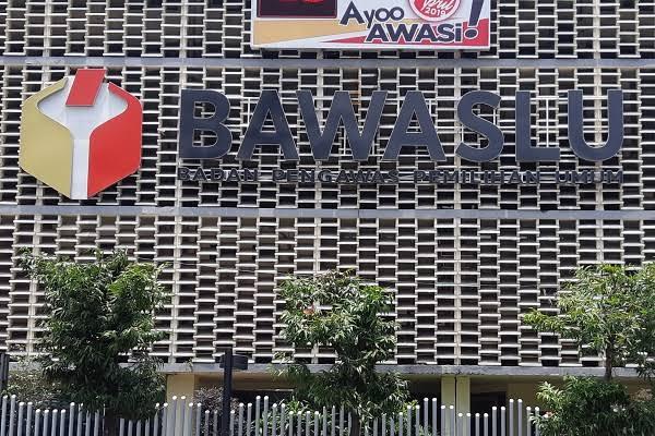 Kades Diduga Ancam Hapus Bantuan Beda Pilihan Caleg Lewat VN Bakal Ditindak Tegas Bawaslu Pandeglang