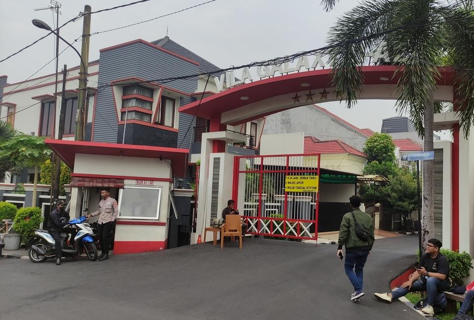 Usai Ditetapkan Jadi Tersangka, Rumah Firli Bahuri Tampak Sepi