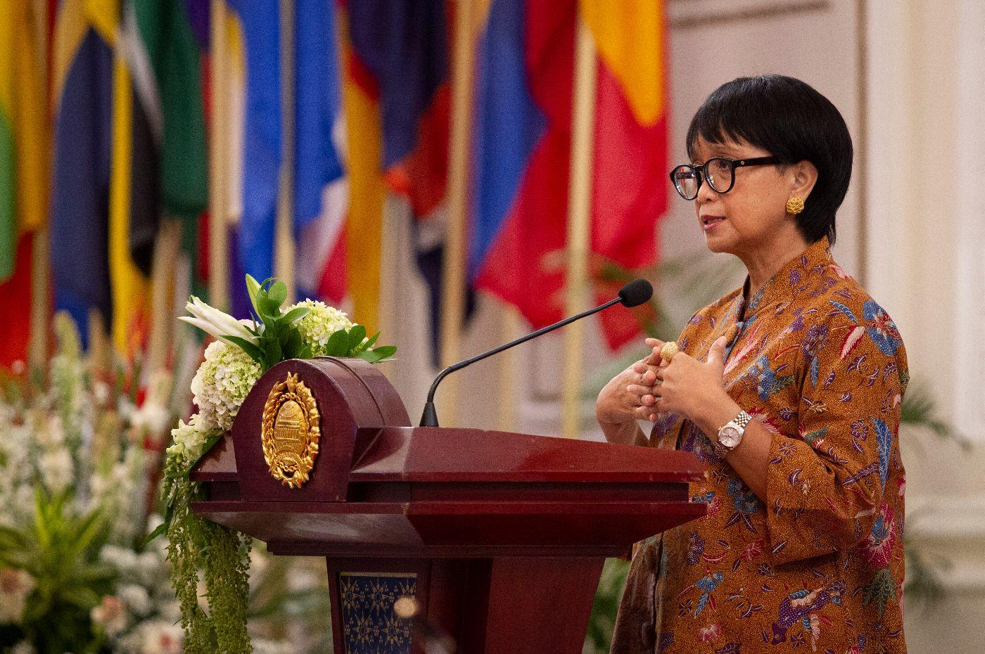Retno Marsudi Minta Resolusi DK PBB Untuk Kemanusian saat Hadiri OKI di Paris-London