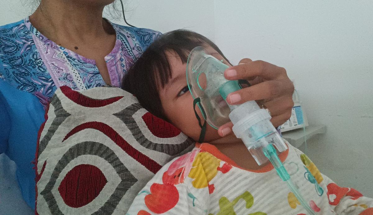 Jumlah Anak-Anak dengan Penyakit Pernapasan Melonjak, Para Orang Tua di Shanghai Tak Terlalu Khawatir