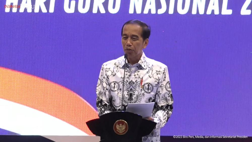 Jokowi Bilang Profesi Guru Paling Bikin Stres, Apa Penyebabnya Ya?