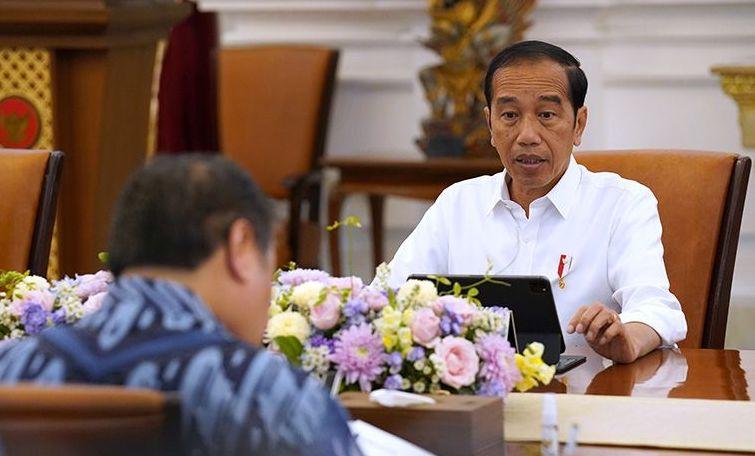 Jokowi Gelar Rapat Internal Bareng Menteri, Bahas Apa?