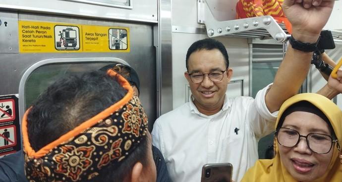 Anies Bicara Tantangan Masa Depan-Transportasi Publik Usai Kampanye di Bogor