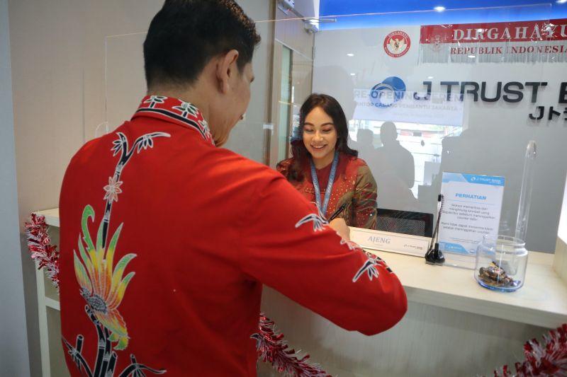 Kuartal III 2023, J Trust Bank Kempit Kenaikan Laba 30,8 Persen