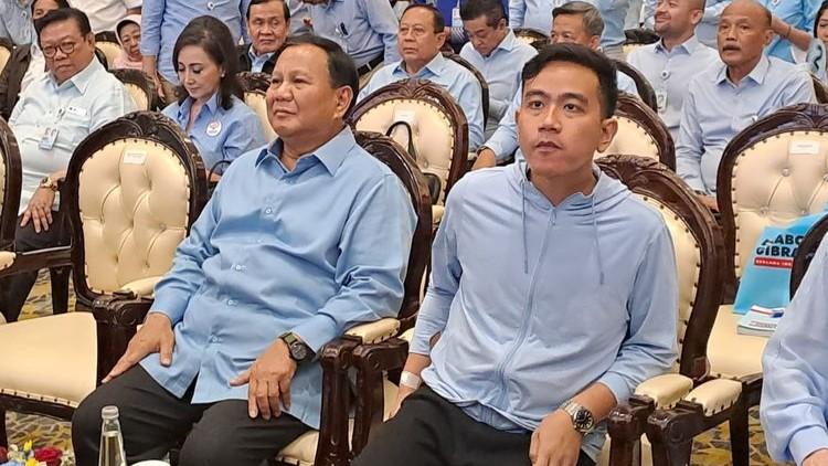 Prabowo-Gibran Kompak Hadiri Rakornas TKN di Masa Kampanye