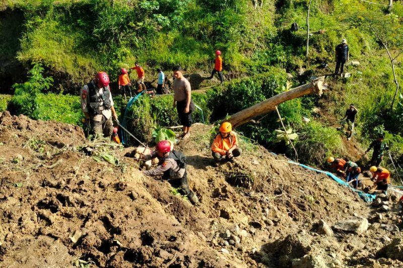 1 Warga Tertimbun Longsor di Wonogiri Masih Dicari