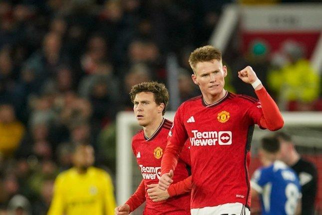 Manchester United Tekuk Chelsea 2-1, McTominay Borong Dua Gol