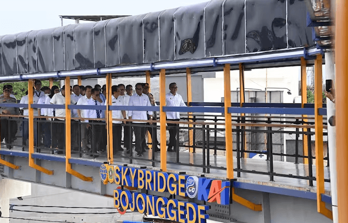 Dear Menhub Budi, Skybridge Bojonggede Timbulkan Masalah Baru: Macet dan Semrawut