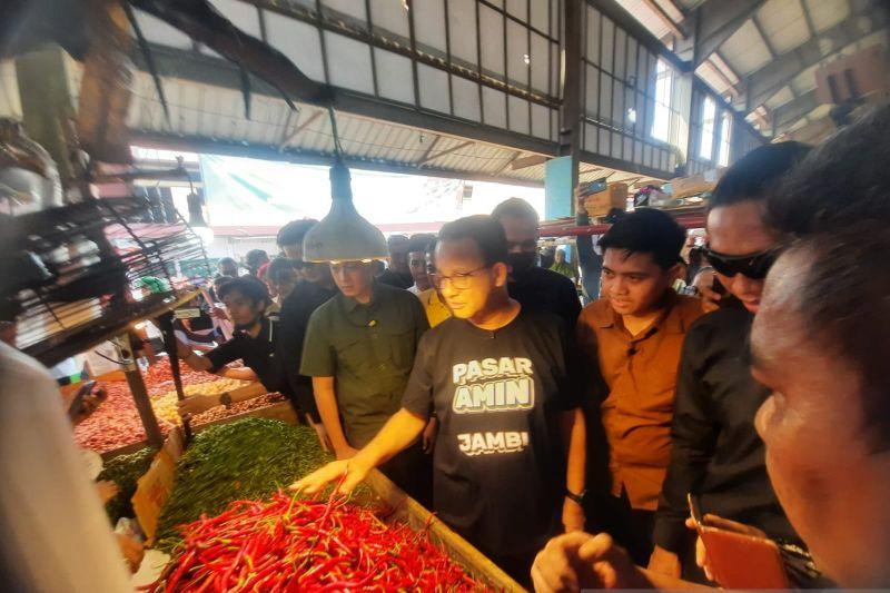 Begini Solusi Capres Anies bagi Pedagang Pasar yang Terjerat Rentenir