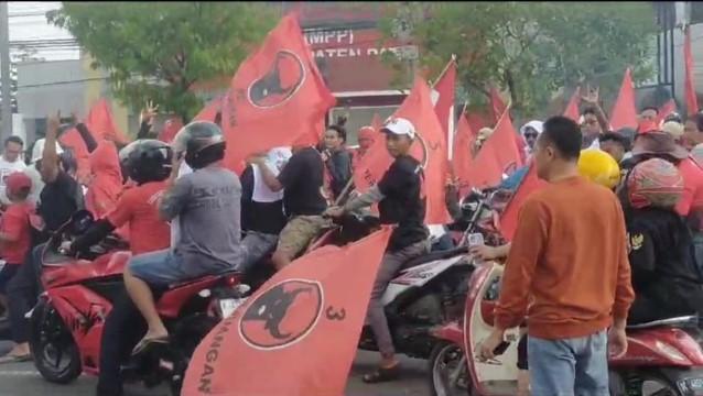 Kedatangan Kaesang di Pati Malah Disambut Gerombolan Anak Motor Berbendera PDIP